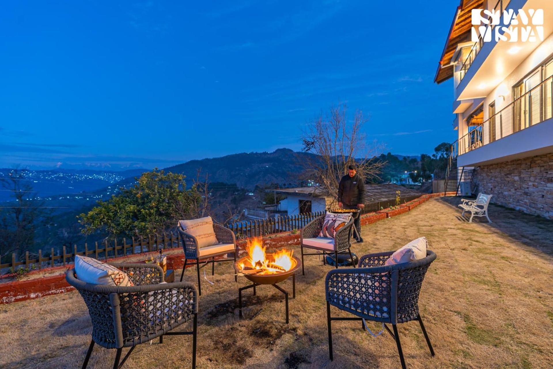 Stayvista At Amulyam Villa With Lawn & Bonfire Mukteshwar Exterior photo